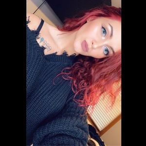 Meet your Posher, Alexis